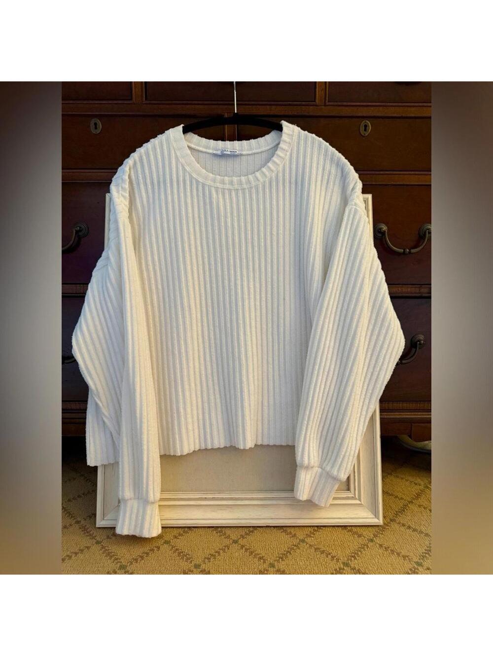 Zara Trafaluc winter white ribbed knit crew neck long sleeved sweater L